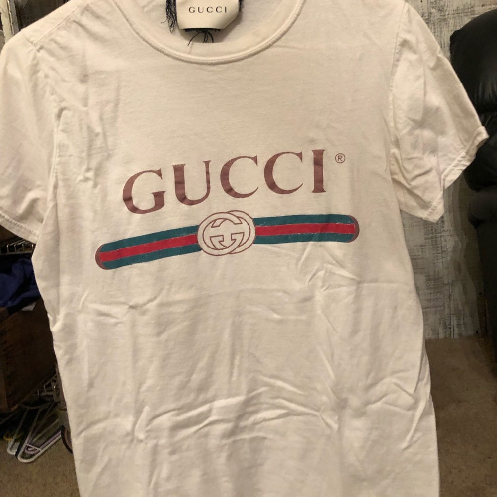 “Gucci” t shirt